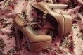 /album/shoes-/tumblr-lvaj8vrfht1qb0glco1-500-large-jpg/